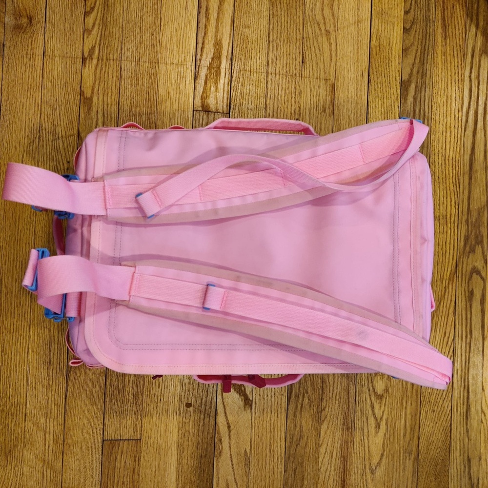 Baboon to the Moon Cotton Candy Pink Go Bag Mini 32L With Slight Discoloration - Picture 4 of 16